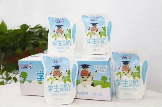 花花牛首款愛克林低溫學生飲用酸牛奶上市啦?。。? title=