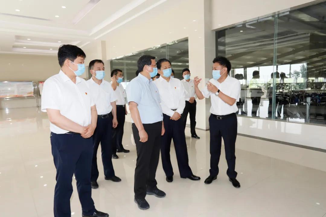 快訊 | 河南省委常委、省紀委書記、省監委主任任正曉蒞臨花花牛乳業集團新蔡瑞亞牧場調研