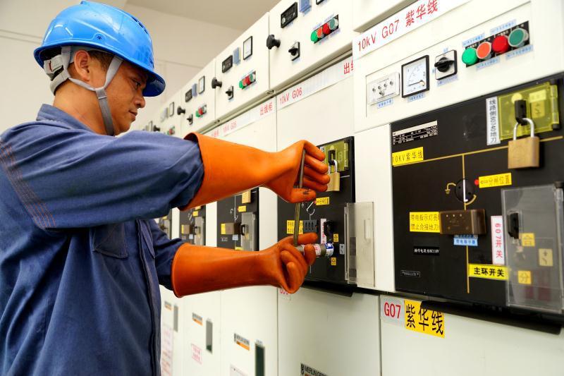 2018年電力可靠性指標(biāo)發(fā)布會(huì)：10萬(wàn)千瓦及以上容量常規(guī)燃煤機(jī)組非計(jì)劃停運(yùn)總時(shí)間為95925.6小時(shí)