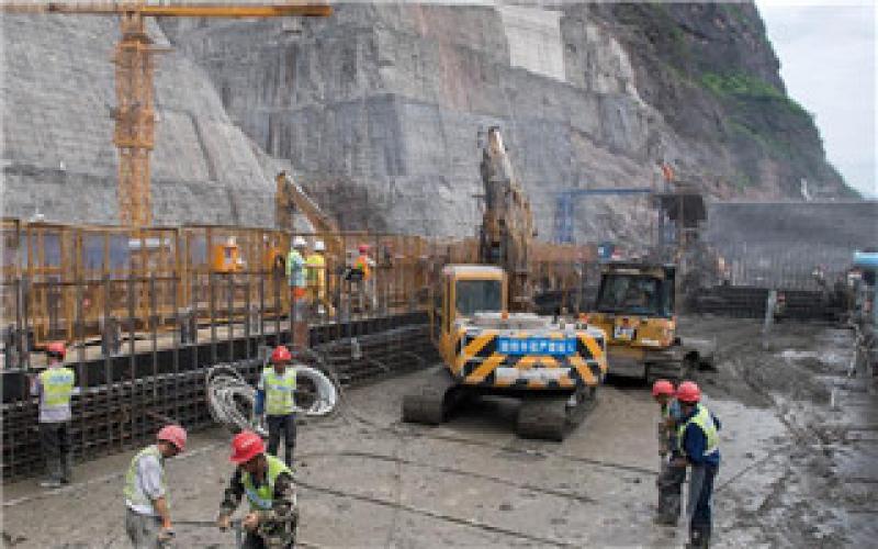 白鶴灘項目研發(fā)的“混凝土萬向分料器”成功應(yīng)用