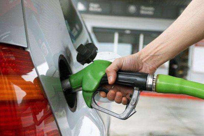 哈薩克斯坦將暫停自俄進(jìn)口汽油