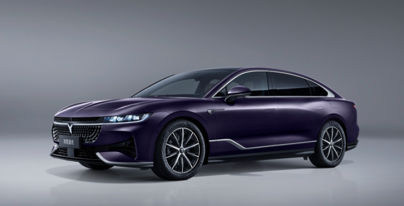 中國混動轎車嵐圖追光EVR將于今年第三季度在俄利佩茨克州汽車廠開始組裝