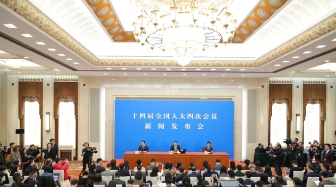 全國人大首場發布會舉行,國家電網與中石油被列為中歐合作案例